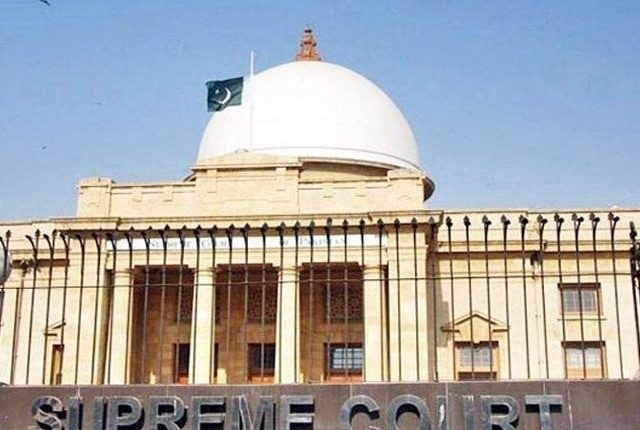 کراچی میں منصوبہ بندی کے تحت غیر قانونی گوٹھ آباد کئے گئے، سپریم کورٹ