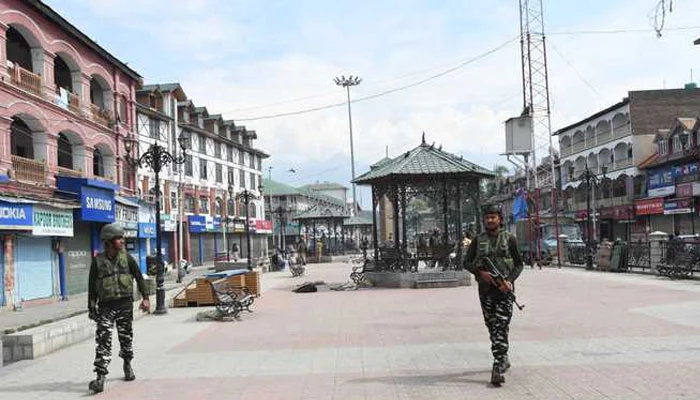 یوم شہدائے کشمیر: مقبوضہ وادی میں مکمل ہڑتال، کشمیریوں کو حق خودارادیت دینے کا مطالبہ